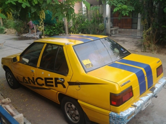 ขายเก๋งสีแจ่มๆ