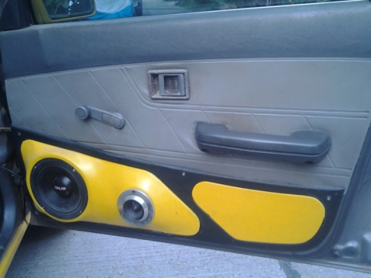 ขายเก๋งสีแจ่มๆ