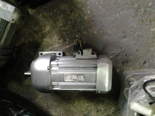 ขาย !! มอเตอร์เกียร์มิตซูบิชิ1/2แรง ของญี่ปุ่น(แปลงเป็นไฟบ้านแล้ว220v.)