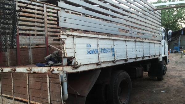 **470,000 บ.ต่อรอง**ขาย6ล้อช่วงยาว ISUZU ROCKY FSR11H 6BD1-165HP ห้างแท้ปี36/93 เครื่องเดิมเกียร์เดิม 165แรง6สูบ แน่นๆ แรงๆ อึดทน เกียร์ใหญ่ทนไม่หลุด ช่วงล่างเดิม คัสซีสวยเดิม ไม่ปะไม่ดาม ไม่มีบวม กระบะต่อใหม่ ยาว5.0ม. พื้นเหล็กตงเหล็กคอกเหล็กกล่องสภาพี พ