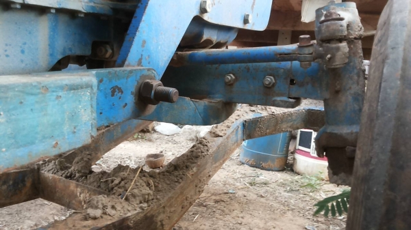 ***ขายแล้วครับขอบคุณ Truck2hand ขายรถไถเพลาเดียว FORD 6610 เสื้อลาย ปั้มกลม เครื่องเดิมเกียร์เดิม แห้งดี แรงดี เกียร์ไม่หลุดไม่หอน ปั้มดีไม่เยิ้มแรง ช่วงล่างแน่น ไม่มีส่าย คานดีไม่มีปะ ท้ายสวย ระบบไฮฯใช้งานปกติ ไม่แตกไม่ร้าว ยกหางดีไม่ตก หลังคาไม่ขาด ยางด