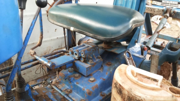 ***ขายแล้วครับขอบคุณ Truck2hand ขายรถไถเพลาเดียว FORD 6610 เสื้อลาย ปั้มกลม เครื่องเดิมเกียร์เดิม แห้งดี แรงดี เกียร์ไม่หลุดไม่หอน ปั้มดีไม่เยิ้มแรง ช่วงล่างแน่น ไม่มีส่าย คานดีไม่มีปะ ท้ายสวย ระบบไฮฯใช้งานปกติ ไม่แตกไม่ร้าว ยกหางดีไม่ตก หลังคาไม่ขาด ยางด