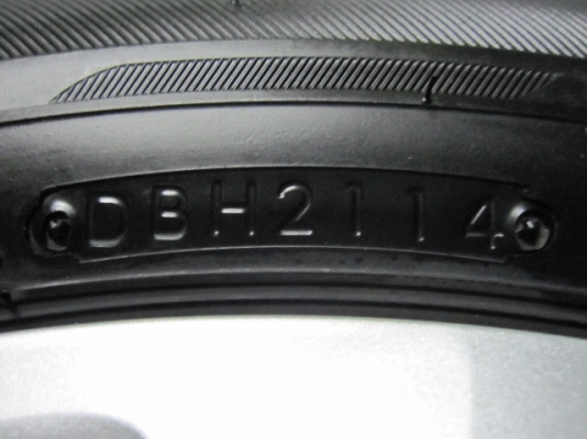 ขายยางติดป้ายแดง Vios ขนาด 185 60R 15 พร้อมกะทะขอบ 15 ปี 14