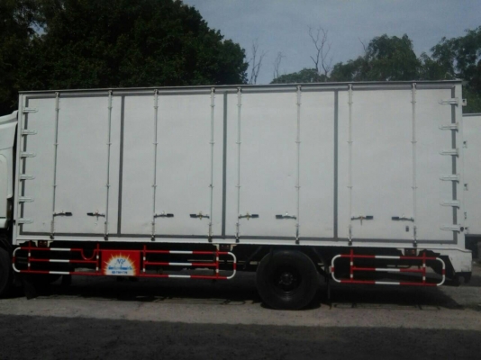 ขายดาวน์รถบรรทุหกล้อห้างแท้ อีซูซุ 240 ขายพร้อมวิ่งงาน