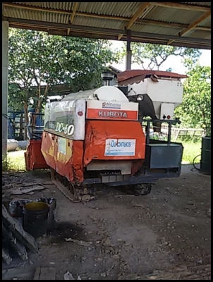 รถเกี่ยวข้าว คูโบต้า รถเกี่ยวข้าว คูโบต้า