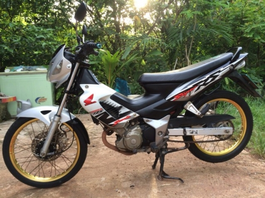 ขายโซนิค 125 cc ทะเบียนตอง 777