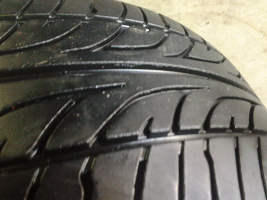 ยาง dunlop 215/50/17 ปี 12 นุ่มๆ ดอกหนาๆ ยาง dunlop 215/50/17 ปี 12 นุ่มๆ ดอกหนาๆ