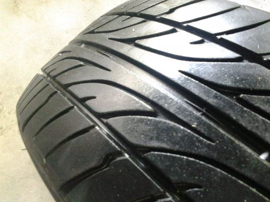 ยาง dunlop 215/50/17 ปี 12 นุ่มๆ ดอกหนาๆ ยาง dunlop 215/50/17 ปี 12 นุ่มๆ ดอกหนาๆ