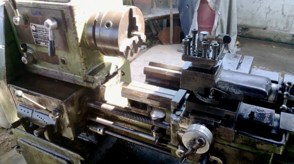 แท่นกลึง ต้าชิง 500 A  เกียร์บล็อก 3 เพลา พร้อมใช้งาน 65,000
