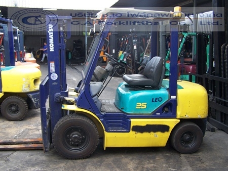 ขาย รถโฟล์คลิฟท์ KOMATSU รุ่น FD25-12