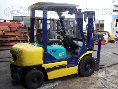 ขาย รถโฟล์คลิฟท์ KOMATSU รุ่น FD25-12