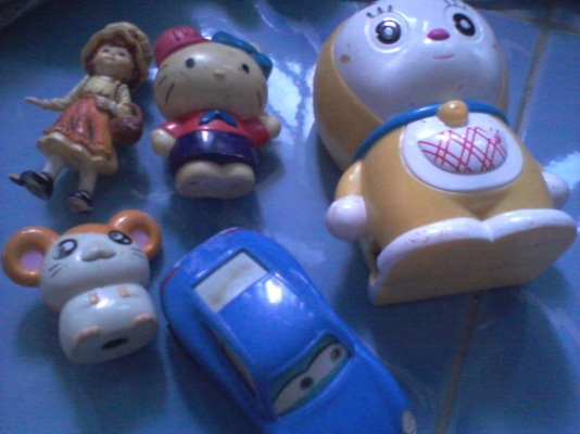 ของเล่น หลายรายการ