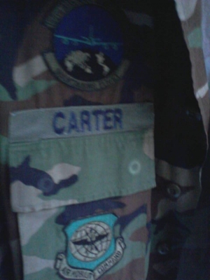 ตะเกียง ยี่ห้อ Eye brand และเสื้อทหาร