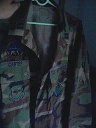 ตะเกียง ยี่ห้อ Eye brand และเสื้อทหาร