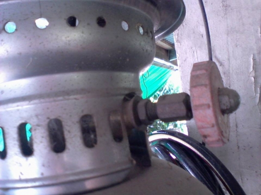 ตะเกียง ยี่ห้อ Eye brand และเสื้อทหาร