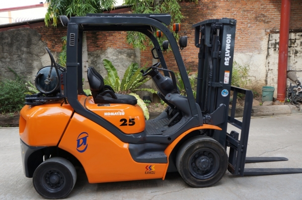 ขายรถยก ฟอร์คลิฟต์ KOMUTSU FG25-15 เก่านอก ขายรถยก ฟอร์คลิฟต์ KOMUTSU FG25-15 เก่านอก