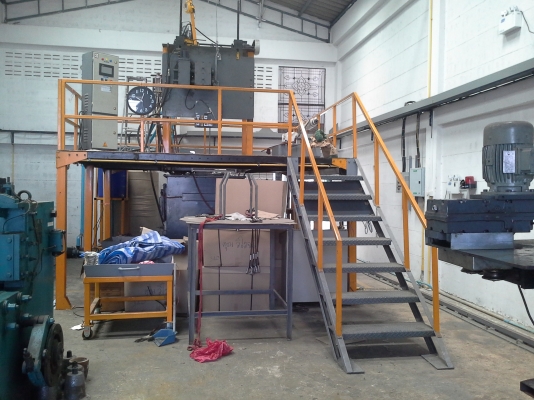 เตาหลอม เครื่องจักรใหม่ จากประเทศอินเดีย ระบบไฟฟ้า กำลัง 125 KVA. ใช้แท่งแคโทดกราไฟว์ หลอมอุณหภูมิเกิน 1,500 องศา