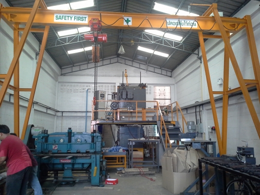 เตาหลอม เครื่องจักรใหม่ จากประเทศอินเดีย ระบบไฟฟ้า กำลัง 125 KVA. ใช้แท่งแคโทดกราไฟว์ หลอมอุณหภูมิเกิน 1,500 องศา เตาหลอม เครื่องจักรใหม่ จากประเทศอินเดีย ระบบไฟฟ้า กำลัง 125 KVA. ใช้แท่งแคโทดกราไฟว์ หลอมอุณหภูมิเกิน 1,500 องศา