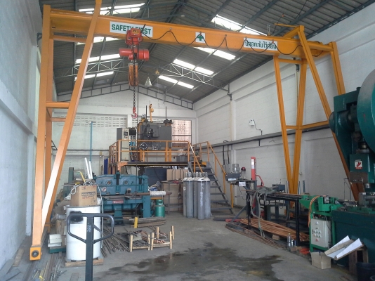 เตาหลอม เครื่องจักรใหม่ จากประเทศอินเดีย ระบบไฟฟ้า กำลัง 125 KVA. ใช้แท่งแคโทดกราไฟว์ หลอมอุณหภูมิเกิน 1,500 องศา เตาหลอม เครื่องจักรใหม่ จากประเทศอินเดีย ระบบไฟฟ้า กำลัง 125 KVA. ใช้แท่งแคโทดกราไฟว์ หลอมอุณหภูมิเกิน 1,500 องศา