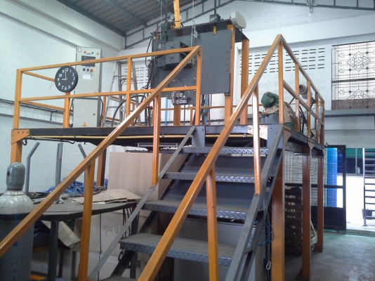 เตาหลอม เครื่องจักรใหม่ จากประเทศอินเดีย ระบบไฟฟ้า กำลัง 125 KVA. ใช้แท่งแคโทดกราไฟว์ หลอมอุณหภูมิเกิน 1,500 องศา เตาหลอม เครื่องจักรใหม่ จากประเทศอินเดีย ระบบไฟฟ้า กำลัง 125 KVA. ใช้แท่งแคโทดกราไฟว์ หลอมอุณหภูมิเกิน 1,500 องศา