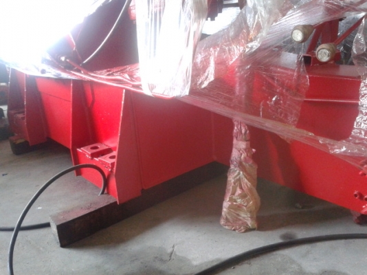 ขายเครน8ตัน UNIC 3ปอก2ชักกระบอกคู่ พร้อมขาหลัง สภาพดี พร้อมติดตั้งได้เลยครับ