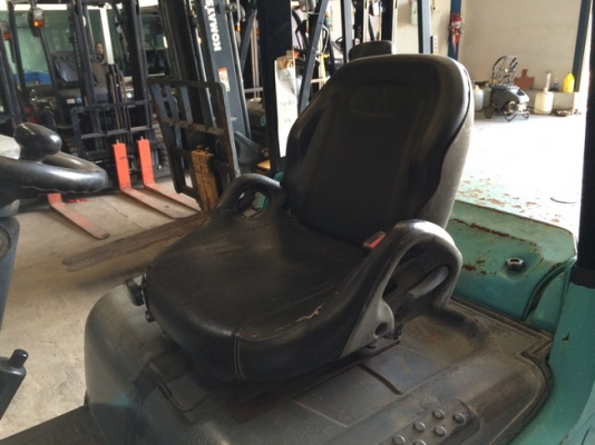 ฟอร์คลิฟต์ 3 ตัน Mitsubishi FD30 S/N: 14E-30187 เครื่องยนต์: Disel จากญี่ปุ่น สนใจโทร. 080-6565422 (หนิง)