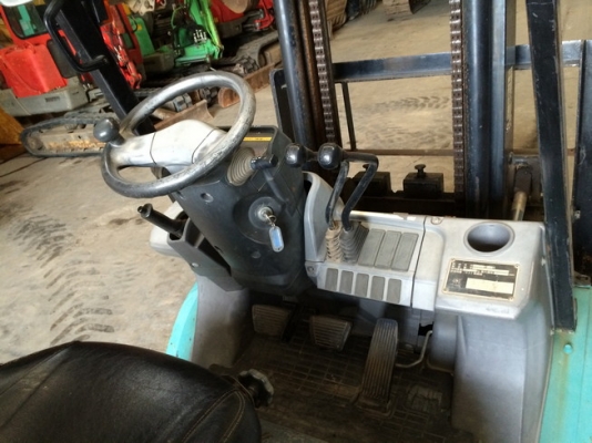 ฟอร์คลิฟต์ 3 ตัน Mitsubishi FD30 S/N: 14E-30187 เครื่องยนต์: Disel จากญี่ปุ่น สนใจโทร. 080-6565422 (หนิง)