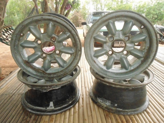 (ราคาพร้อมส่งทั่วไทยครับผม)ล้อกล้วย 13 Compe-8 4 รู 114 off15 japan แท้ ตามสภาพ