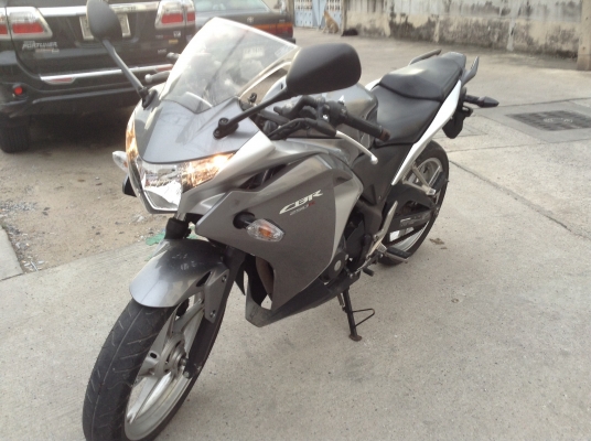 HONDA CBR250Rรถบ้านหญิงขับ