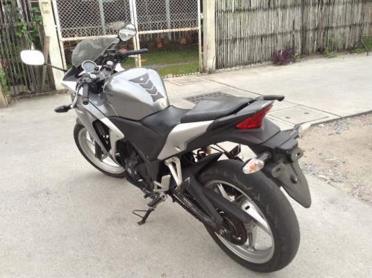HONDA CBR250Rรถบ้านหญิงขับ
