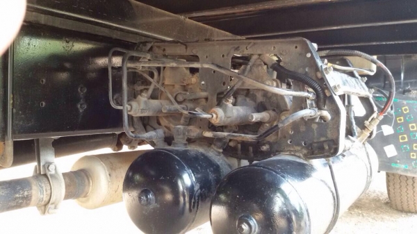 ขายรถบรรทุกหกล้อ ISUZU FTR32LR เครื่อง 6HE1-195 แรง ปี 40 ช่วงยาว 6.30 เมตร