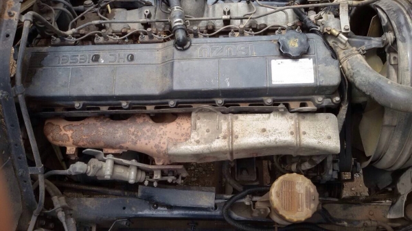 ขายรถบรรทุกหกล้อ ISUZU FTR32LR เครื่อง 6HE1-195 แรง ปี 40 ช่วงยาว 6.30 เมตร