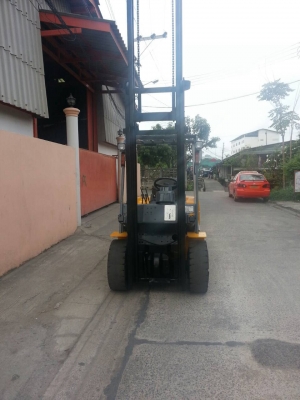 รถยก TCM ขนาด3ตัน ยกสูง 4 เมตร รถยก TCM ขนาด3ตัน ยกสูง 4 เมตร