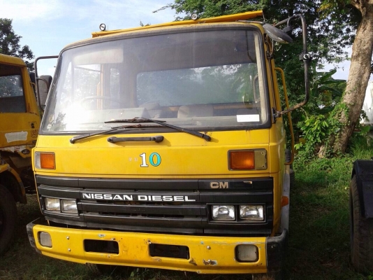 ขายแชสซีรถบรรทุกหกล้อ NISSAN CMF87F เครื่อง FE6-185 แรง ทะเบียนแจ้งจอด รถวิ่งได้