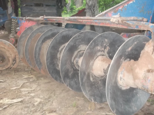 ขายฟอร์ด    t5  หาง  6600 ปั้มขาวใหม่  ปั้มแดงใหม่  เช็คระบบใหม่  เครื่องแน่นไม่มีควันขาว  ราคา 320000  บาท