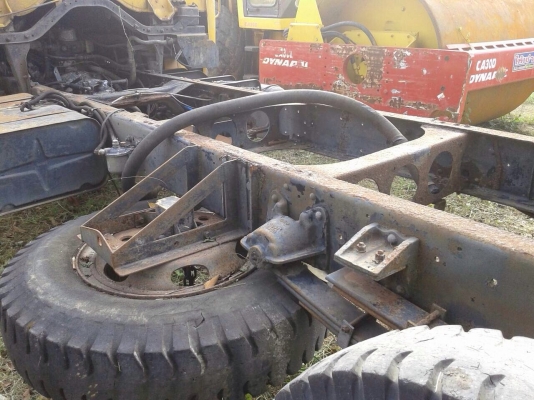 ขายหัวแชสซีรถหกล้อ NISSAN CPA87G เครื่อง FE6-185 แรง ทะเบียนแจ้งจอด รถวิ่งได้