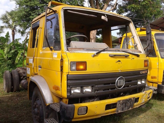 ขายหัวแชสซีรถหกล้อ NISSAN CPA87G เครื่อง FE6-185 แรง ทะเบียนแจ้งจอด รถวิ่งได้