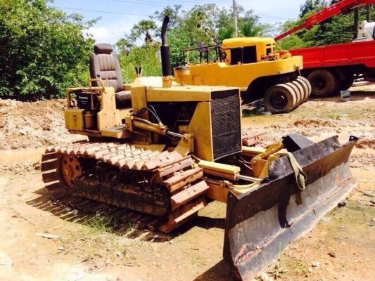 ขายรถแทรคเตอร์ D2 รุ่น 5 เดิมๆ ตามรุ่น สภาพพร้อมใช้งาน เอกสารสัญญาซื้อขาย