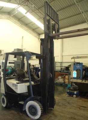 ขายรถโฟล์คลิฟท์ CROWN รุ่น CG15SC ปี 2006 ของอเมริกา เครื่องยนต์ MITSUBISHI 4G63 เบนซิน พร้อมระบบเชื้องเพลิงLPG ซึ่งติดตั้งมาแล้ว ระบบไฮดรอลิค ยุโรปดีมาก เกียร์ออโต้ มีโยกงา ซ้ายขวาได้ด้วย ขนาดยก 1.5 ตัน เสาสูง 4.5 เมตร มี 5 คัน เสาสูง 3 เมตร มี 1 คัน มีง