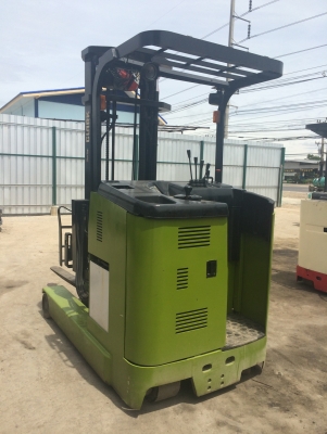 ขายรถยกไฟฟ้าCLARKยก2.5ตัน3เมตรมีสไลด์ชิพ ขาย190,000บาท 094-426-7888 จะเด็ด