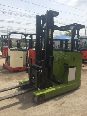 ขายรถยกไฟฟ้าCLARKยก2.5ตัน3เมตรมีสไลด์ชิพ ขาย190,000บาท 094-426-7888 จะเด็ด