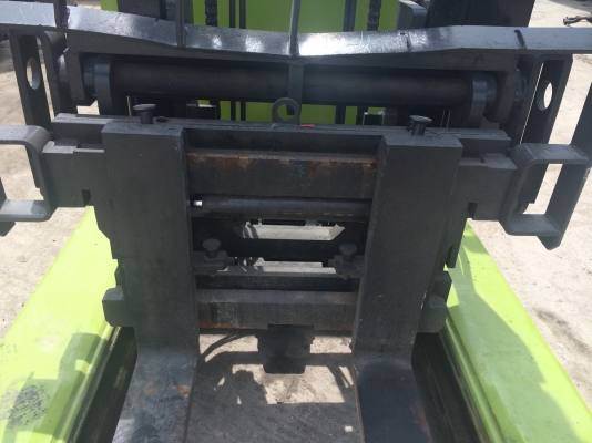 ขายรถยกไฟฟ้าCLARKยก2.5ตัน3เมตรมีสไลด์ชิพ ขาย190,000บาท 094-426-7888 จะเด็ด