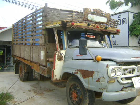 หกล้อ  หัวยาว 6BB  145 แรง ลดราคา เหลือ 180,000  บาท