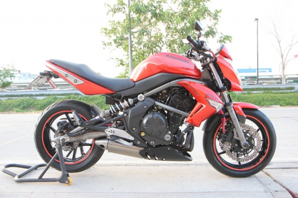 ขาย Kawasaki ER 650 ABS รุ่นปี 2010 พร้อมของแต่ง ทะเบียน