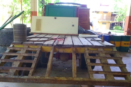 หกล้อ หางเป็ด HINO FB คัสซีใหญ่ เครื่องฮีโน่ดีเซล หกสูบ ปกติบรรทุก รถขุด KOMATSU PC60-5