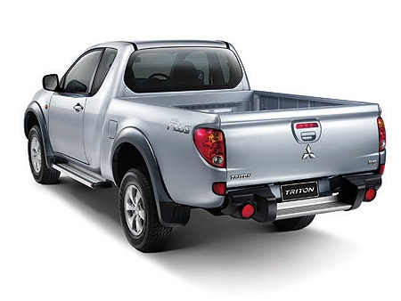 ต้องการซื้อกันชนท้ายไทรทันพลัสรุ่นกระบะตรง2013-2014