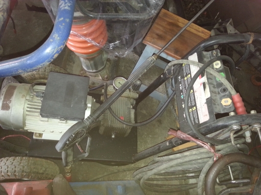 ขายเครื่องฉีดน้ำแรงดันสูง 5 แรง(ขอบคุณเปี๊ยกรับไปดูแลต่อแล้ว)