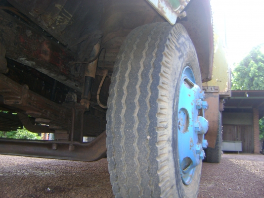 สิบล้อ 2 เพลา  เครื่อง EH 700   168 แรง      335,000  บาท