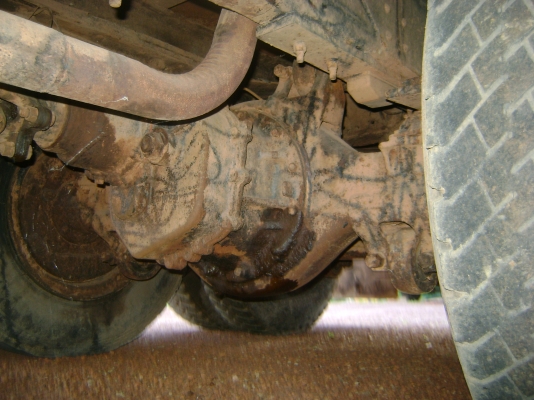 สิบล้อ 2 เพลา  เครื่อง EH 700   168 แรง      335,000  บาท