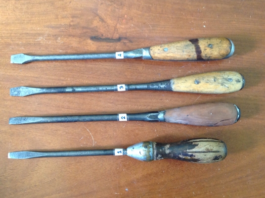 ขายไขควง Vintage 13-14" ตัวละ 1,200 ขายไขควง Vintage 13-14" ตัวละ 1,200